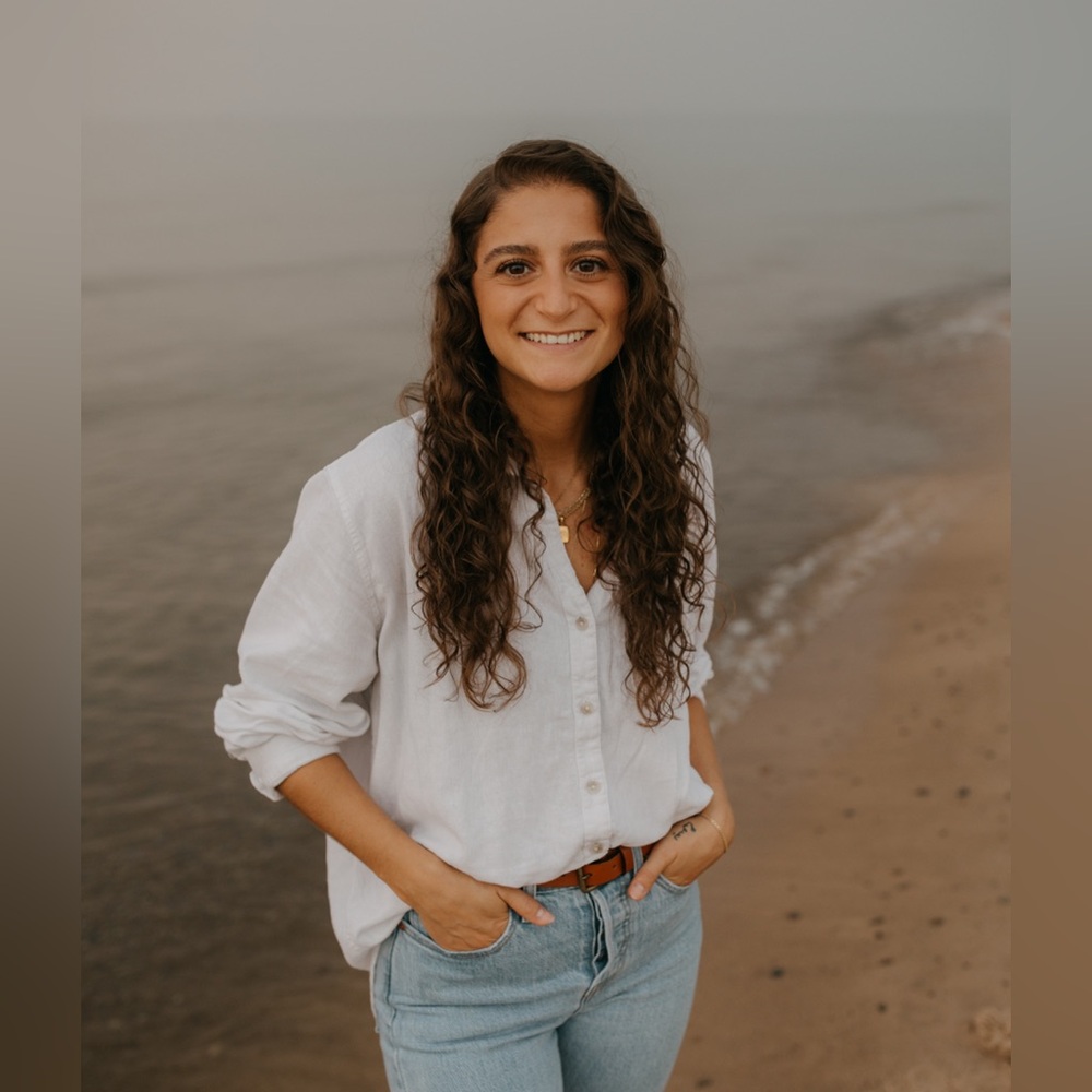 Meet your Posher, Julia